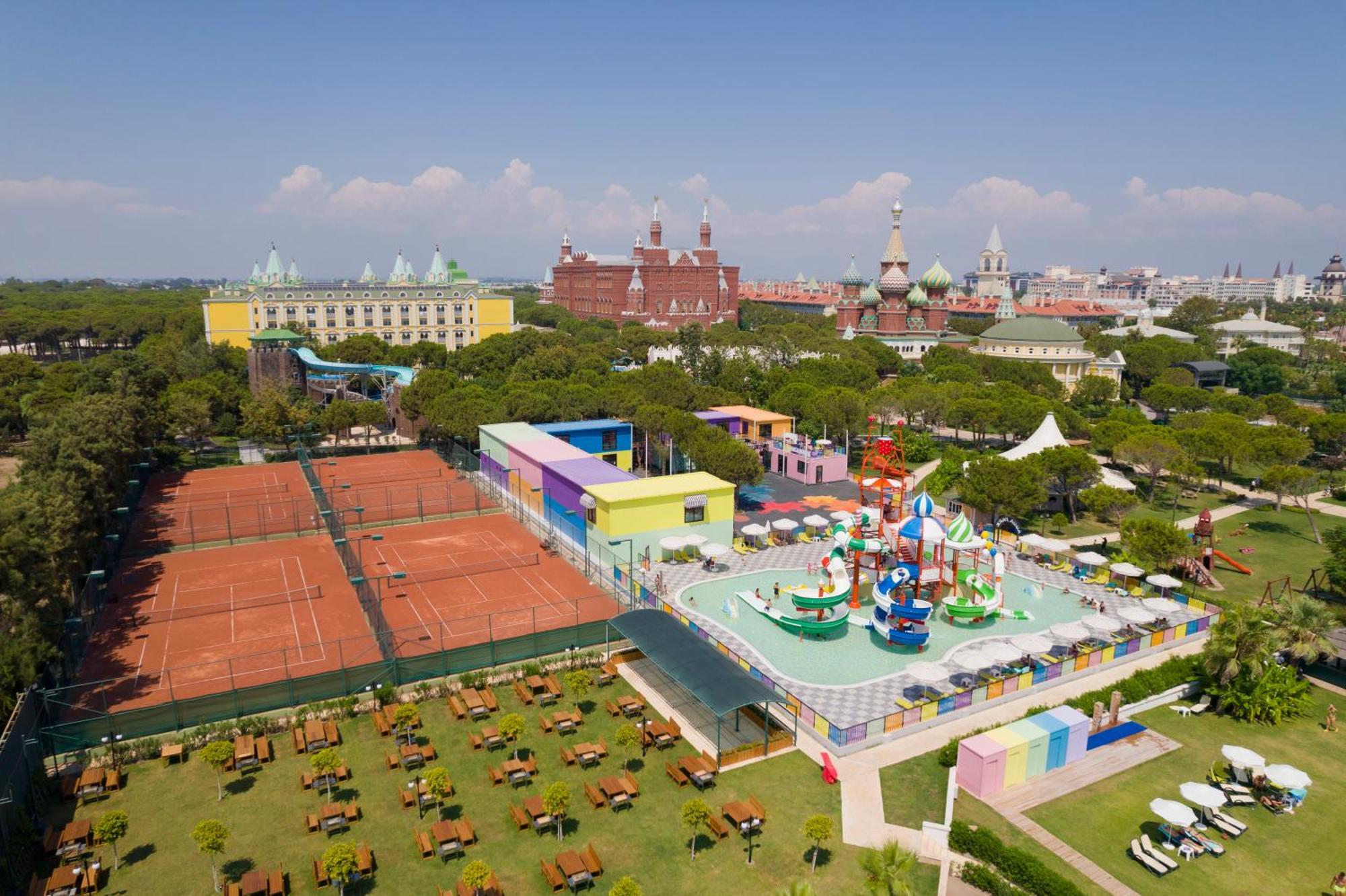 Kremlin Palace Antália Exterior foto Aerial view of the resort